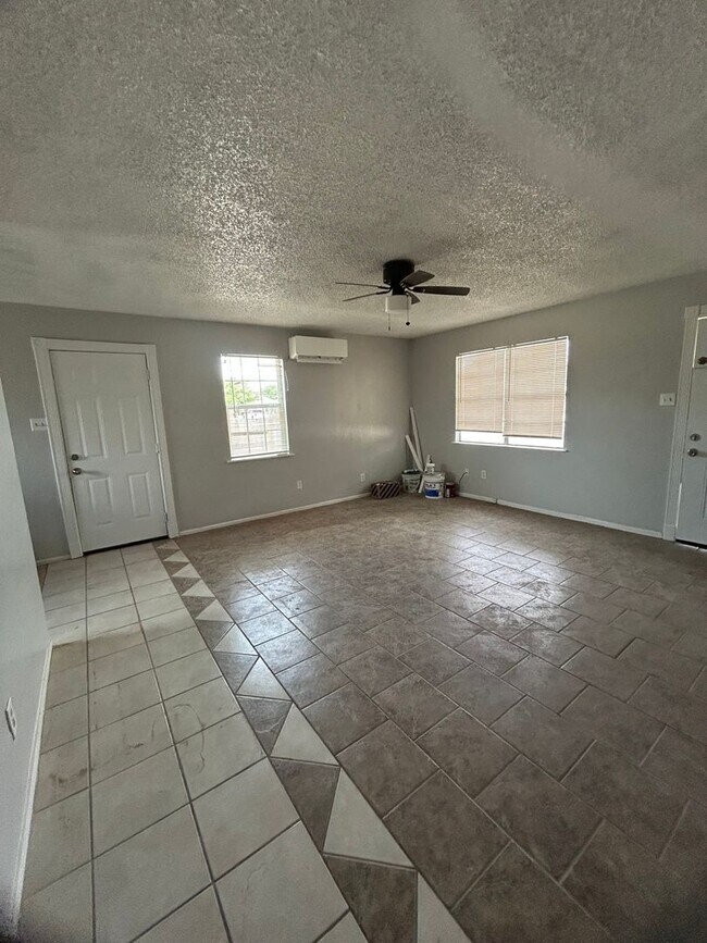 Building Photo - Charming 2BR House in Lubbock