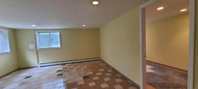 Building Photo - 76 Havemeyer Ln