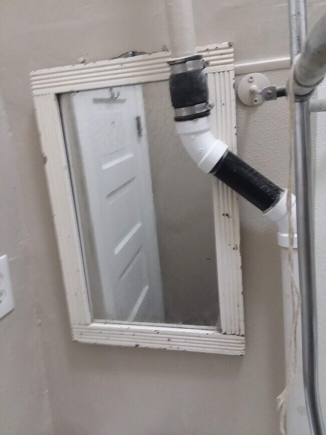 Building Photo - Cap Hil Adorable 1 Bedroom Available Now! ...