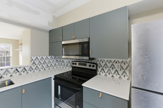 Building Photo - Lovely 3 BR/1.5 BA Townhome in Bowie!