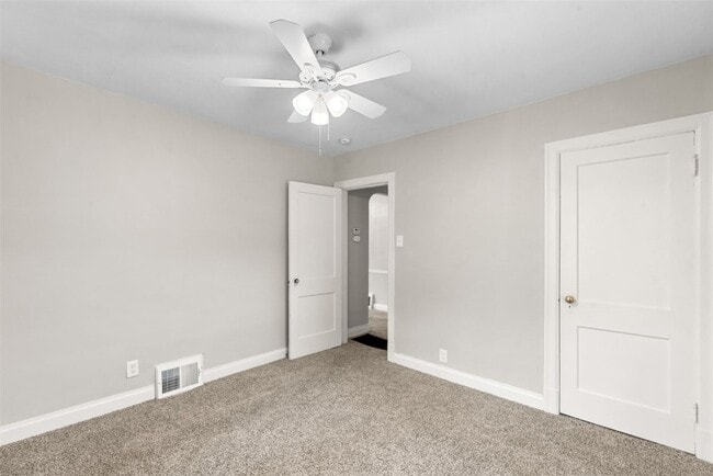 Building Photo - 7621 Weaver Ave