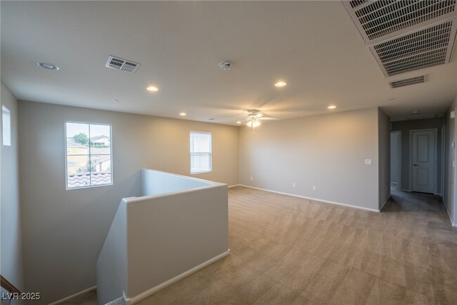 Building Photo - 3012 Camino Largo Ave