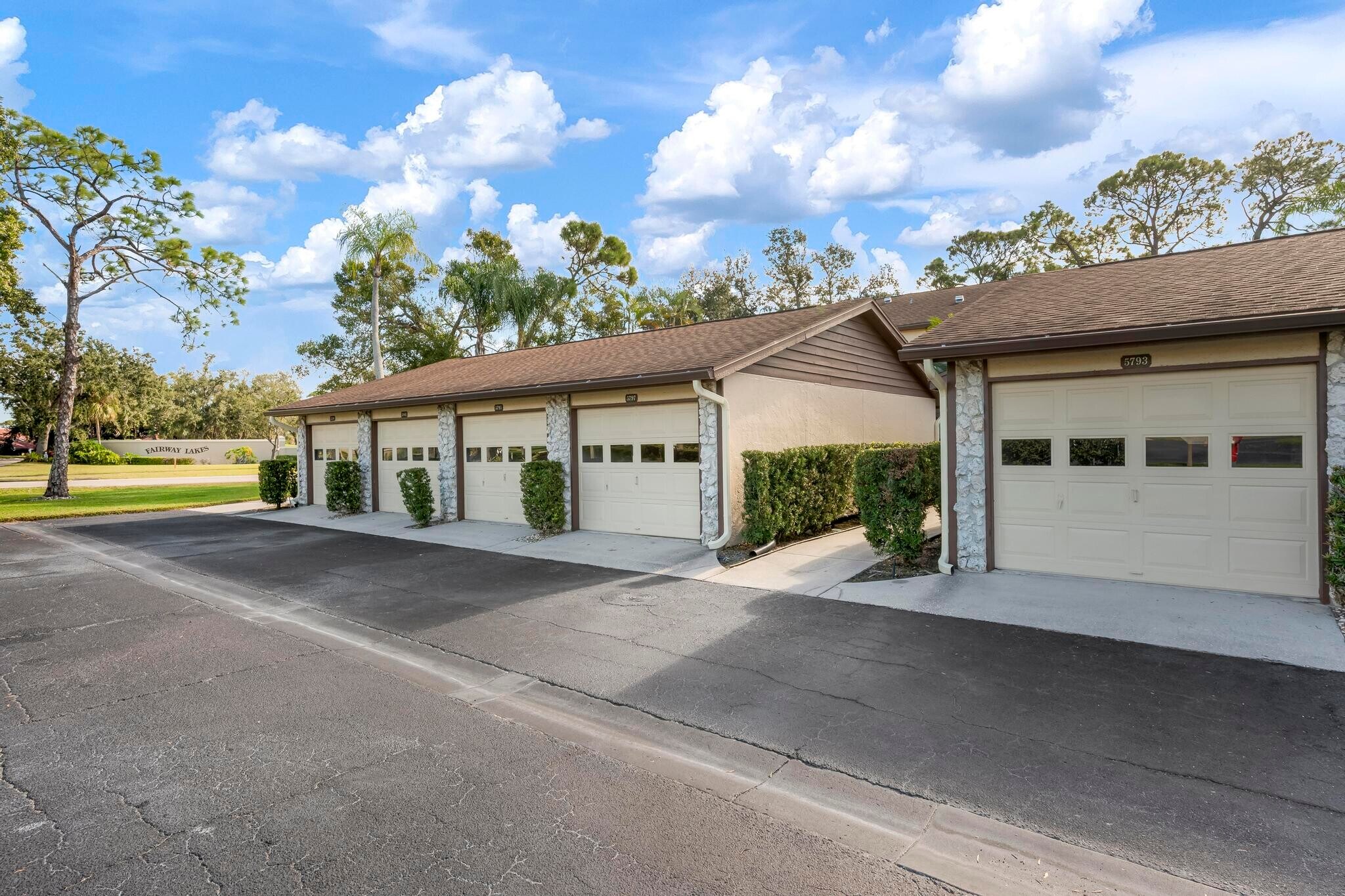 Building Photo - 5797 Avista Dr