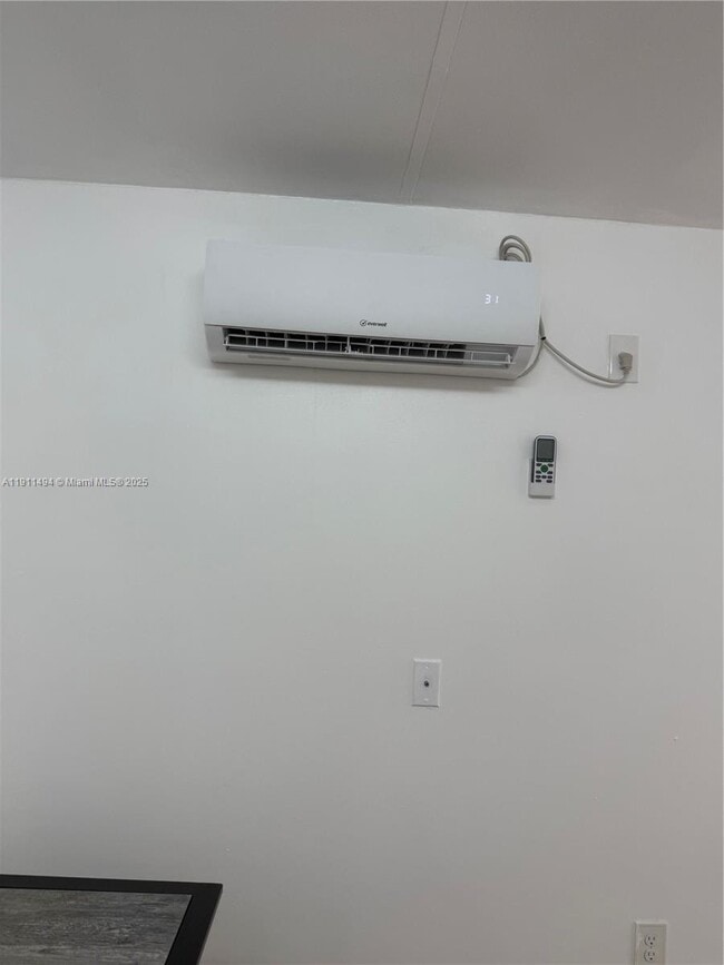 Building Photo - 13008 SW 50th Ln