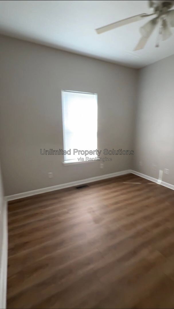 Building Photo - 417 Clay St