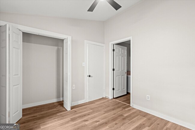 Building Photo - 3102 McKenzie Rd