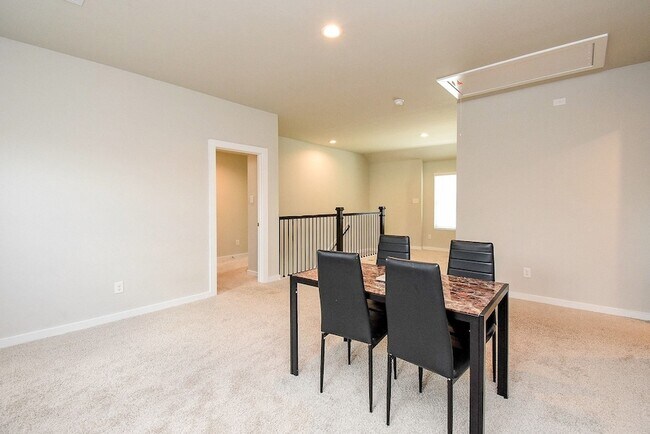 Building Photo - 2222 Emerald Diamond Ct