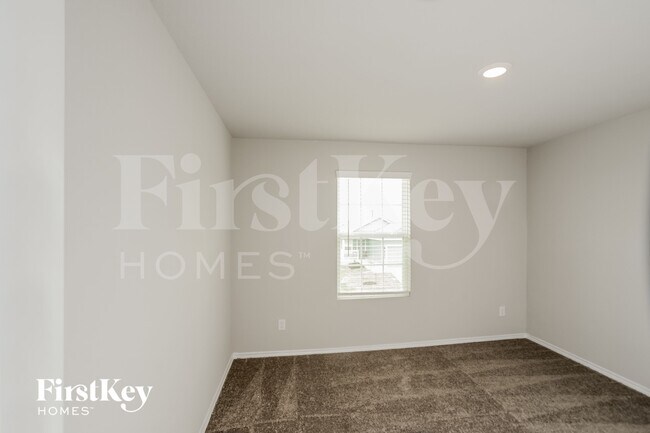 Building Photo - 6441 Cotton Ridge