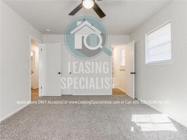 Building Photo - Beautifully Remodeled 3 Bed 2 Bath Moore H...