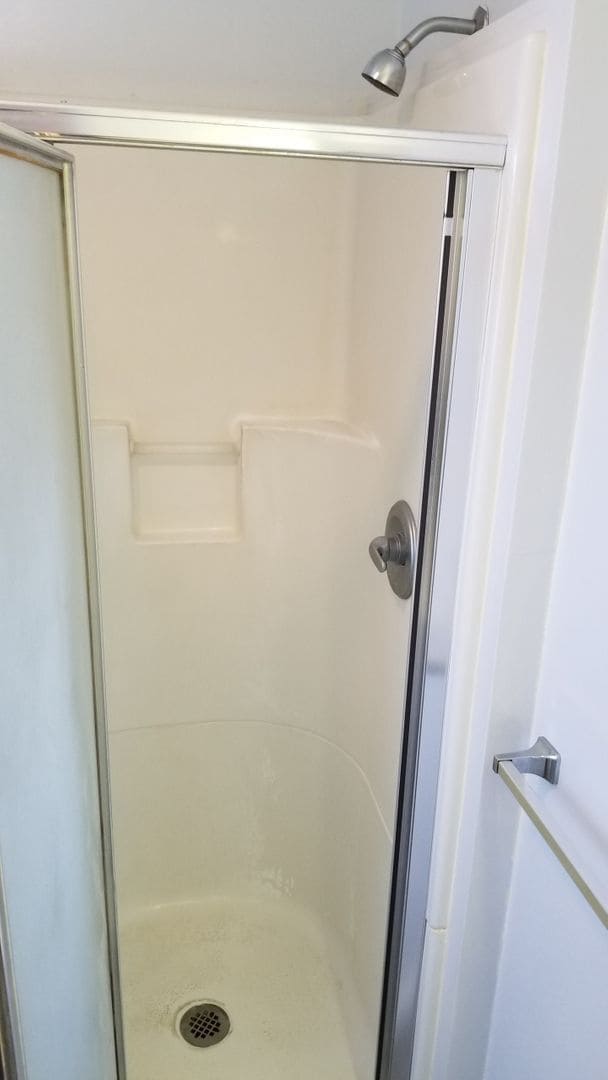 Building Photo - 429 E Pine St