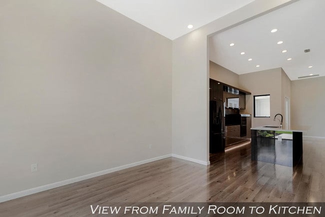 Building Photo - 6836 Adriano Dr