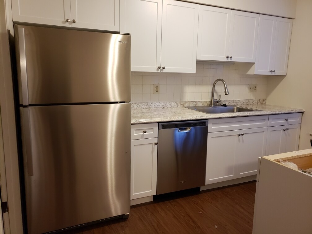 Kitchen with Stainless - 27 Park Charles Boulevard South