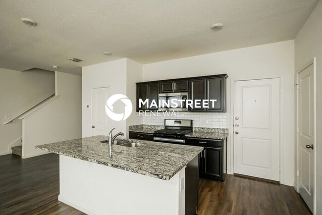 Building Photo - 3 Bedroom Pet-Friendly Home in SAINT HEDWIG, TX with Main Street Renewal