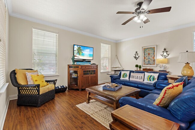 Building Photo - 4555 Grand Key Loop W