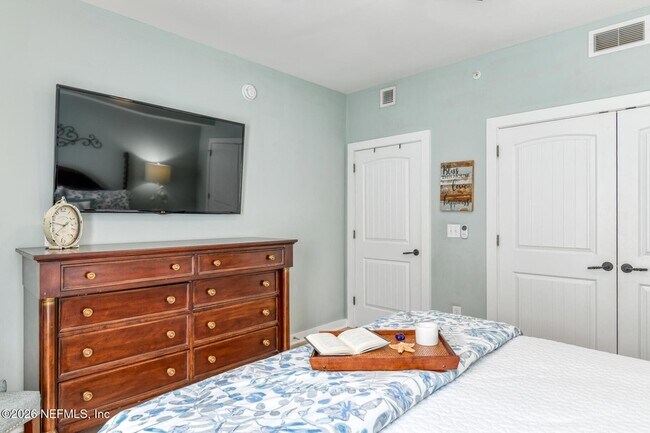 Building Photo - 955 Registry Blvd