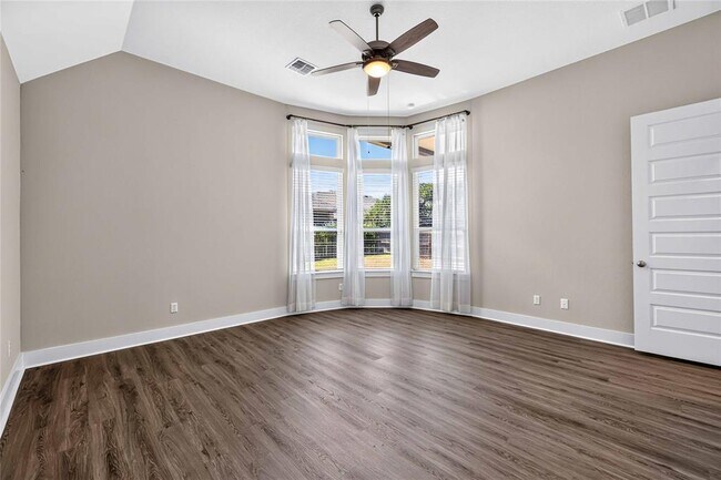 Building Photo - 605 Mallow Rd
