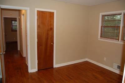 Building Photo - 4925 Sweet Valley Rd SW