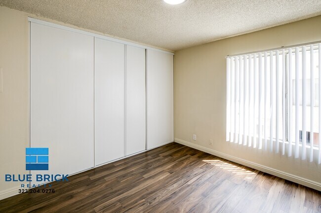 Building Photo - 451 S Harvard Blvd