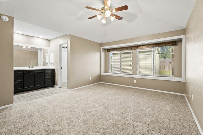 Building Photo - 3877 Pecan Cir