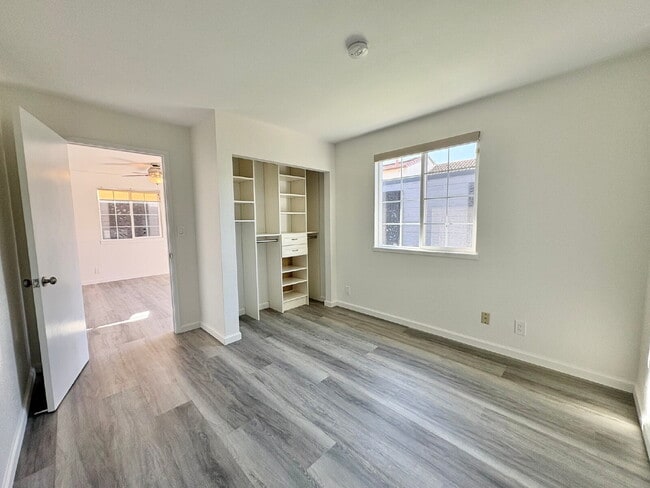 Building Photo - Spacious Single Family Home in Lakes & Birds Fremont