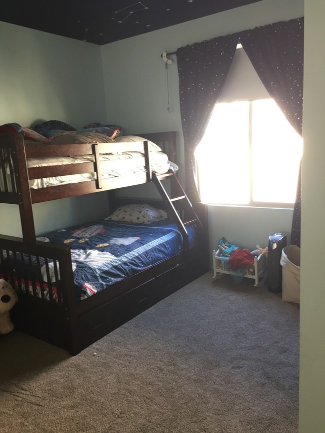 Building Photo - 5423 Ocean