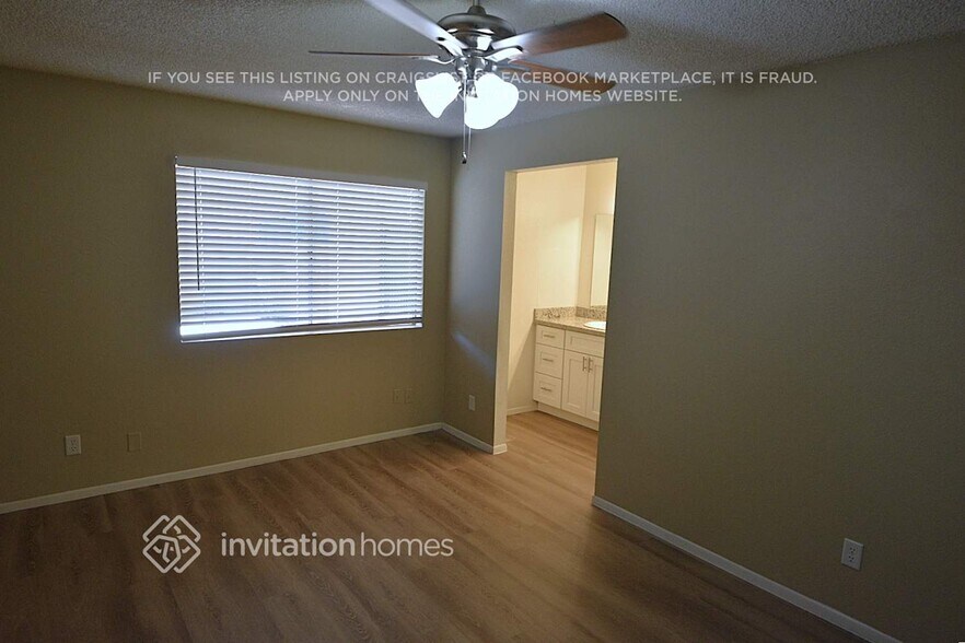 Building Photo - 2301 W Waltann Ln