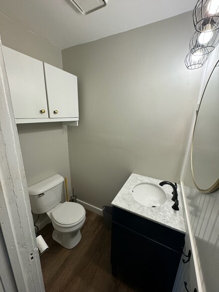 Building Photo - 109 E. 15th Street