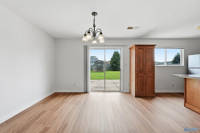 Building Photo - 15328 Mill Valley Dr