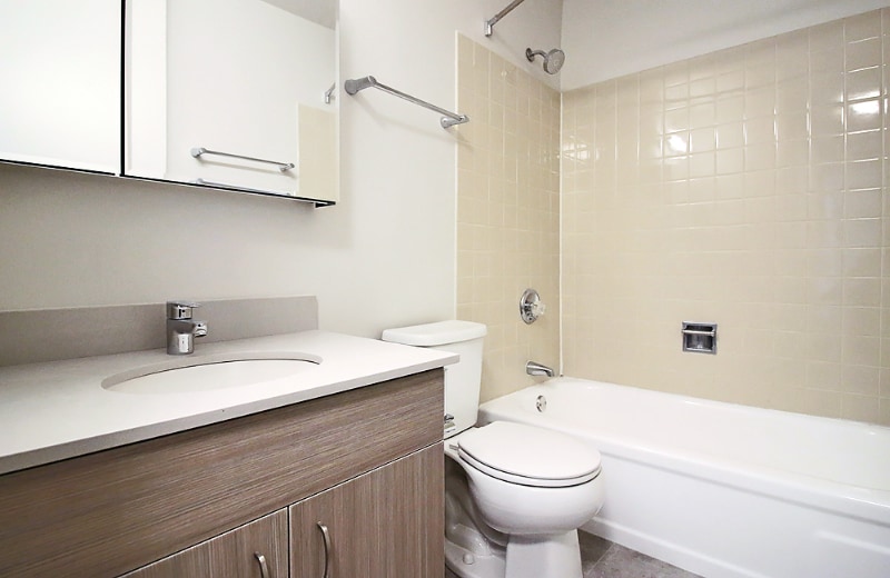 Building Photo - 63 W Elm St