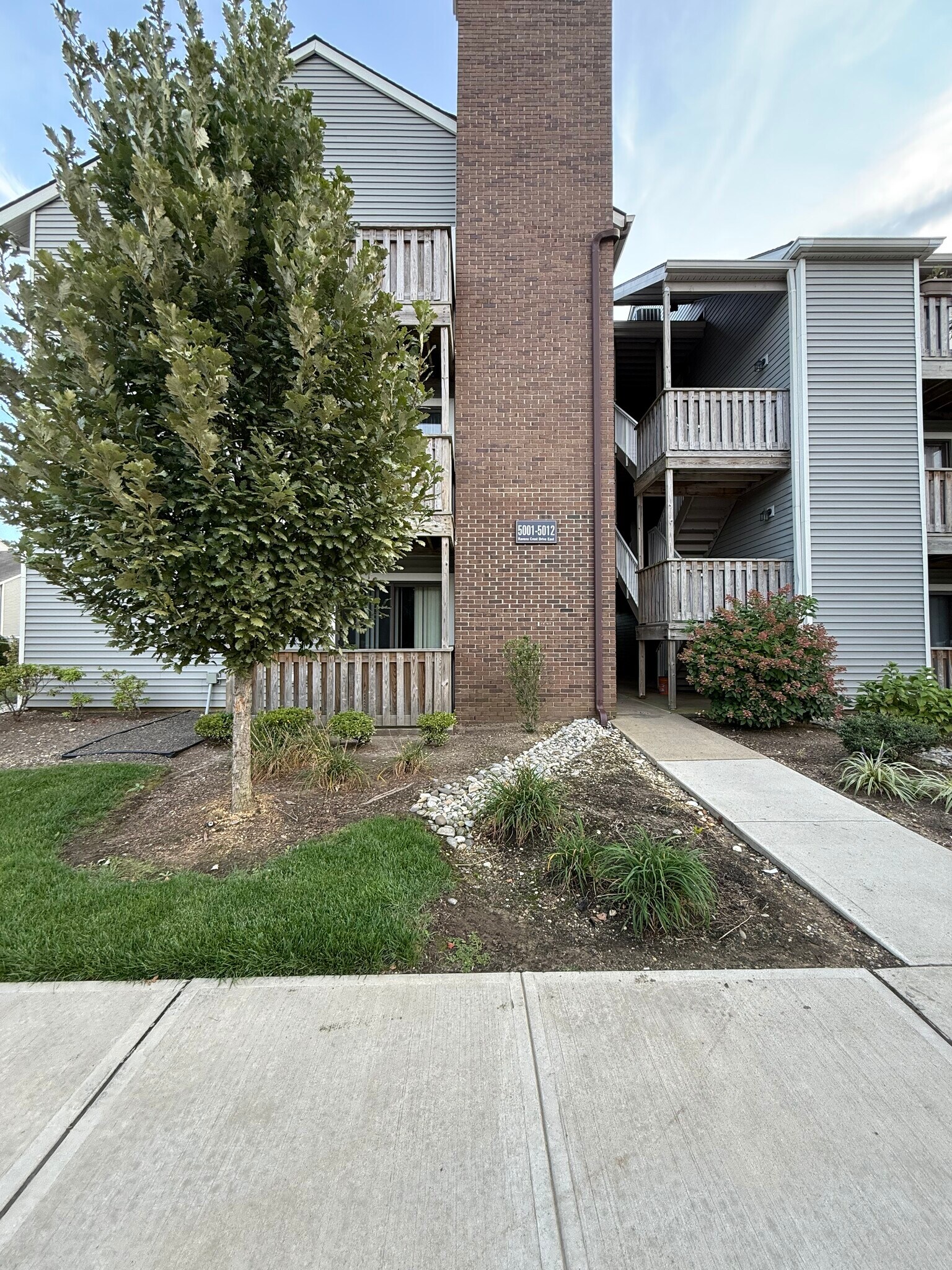 Building Photo - 5002 Ravens Crest Dr