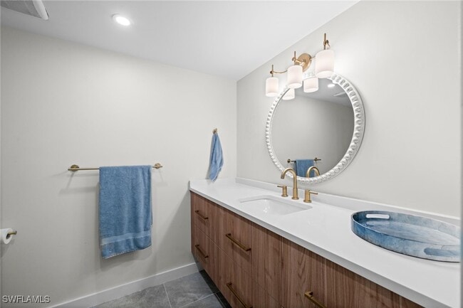 Building Photo - 208 Bobolink Way