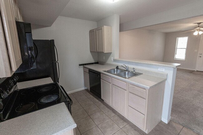 Building Photo - 4005 Snowy Owl Dr