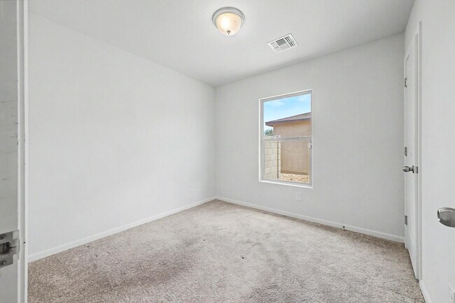 Building Photo - 322 Watson Pl