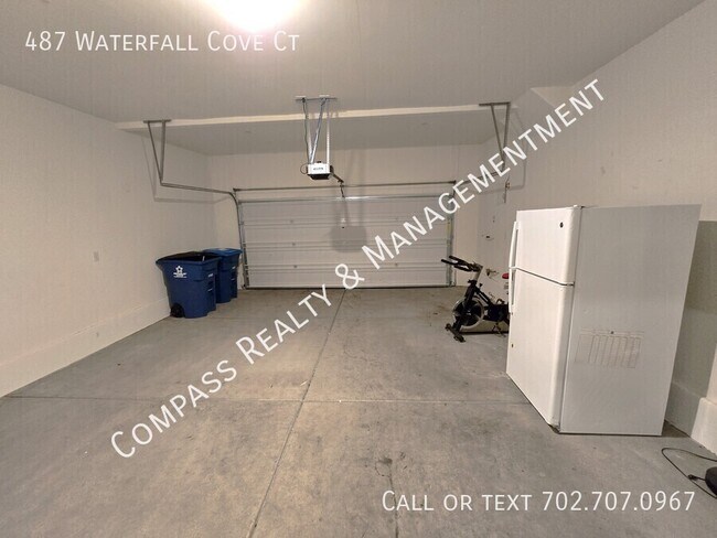 Building Photo - 487 Waterfall Cv Ct