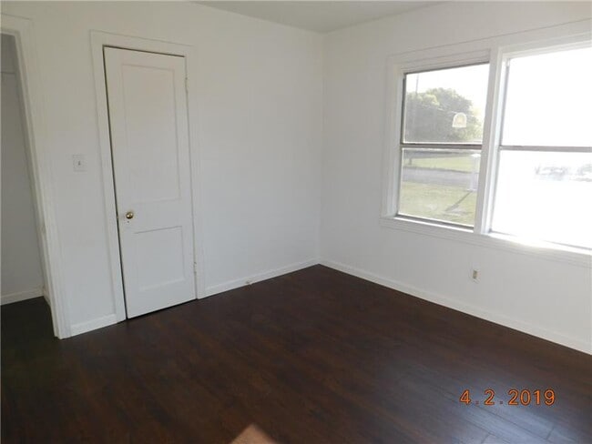 Building Photo - 407 North Dr