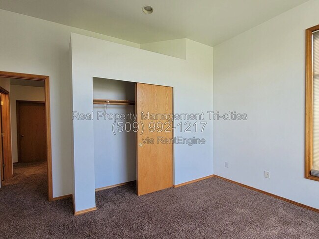 Building Photo - 2567 Prestwick Dr