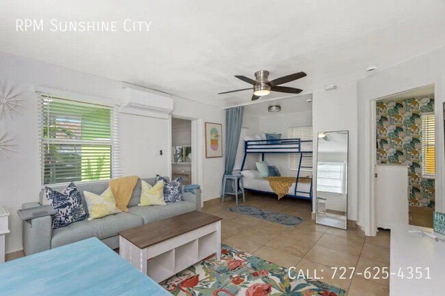 Building Photo - 1500 Clearwater Largo Rd