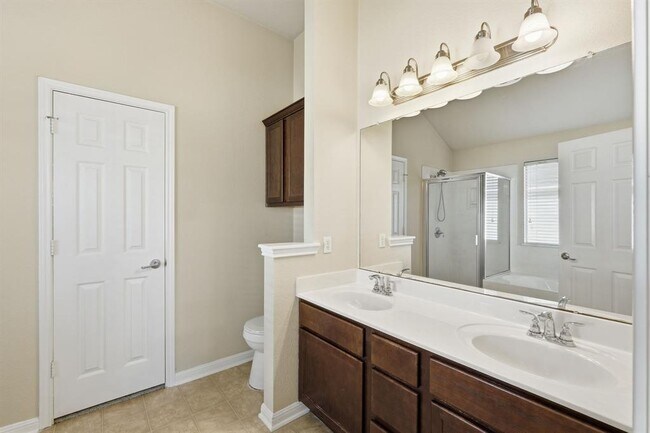 Building Photo - 119 Bayliss St