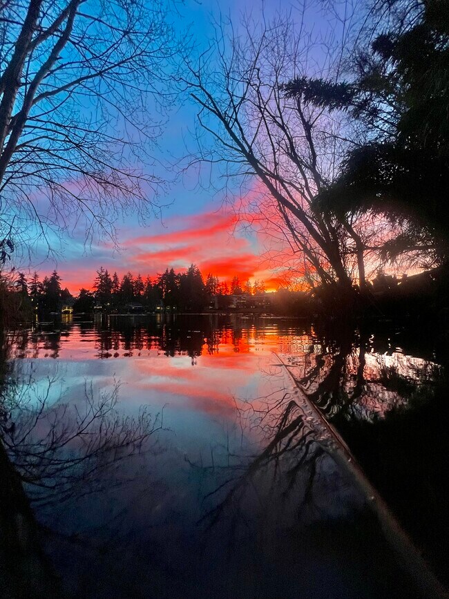 Building Photo - 551 N 137th St