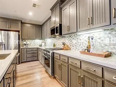 Building Photo - 211 9th St