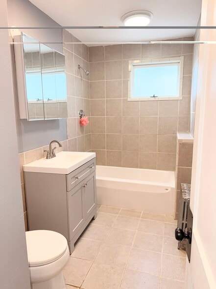 Building Photo - 52 Fairfax Rd