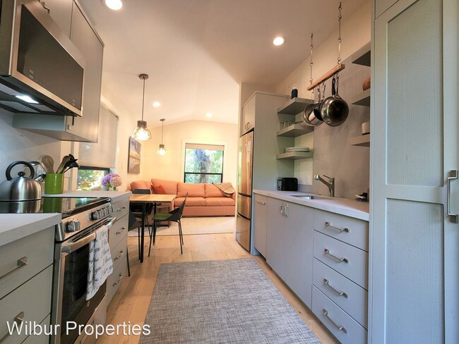 Building Photo - 1 br, 1 bath House - 73A Parkwood Dr.