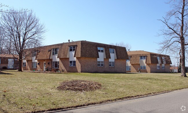 550560 Wakefield Dr Cortland, OH Apartment Finder