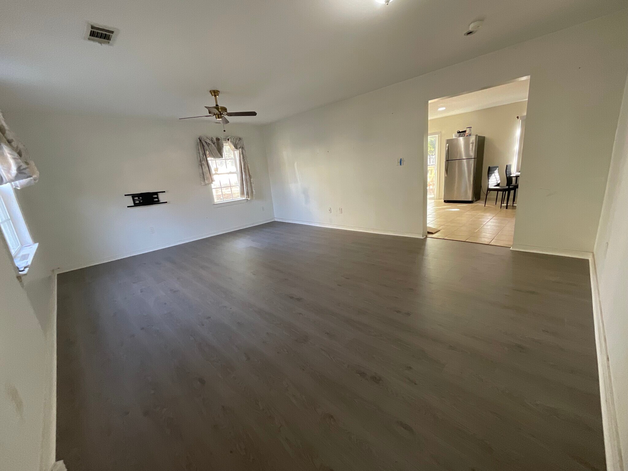 Building Photo - 2025 Shirleydale Ave