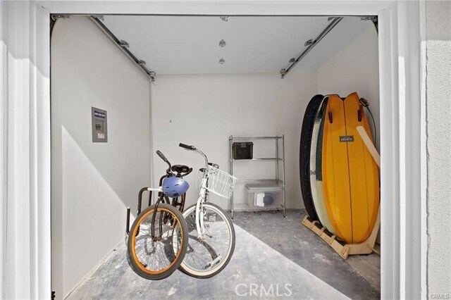 Building Photo - 226 La Jolla Dr
