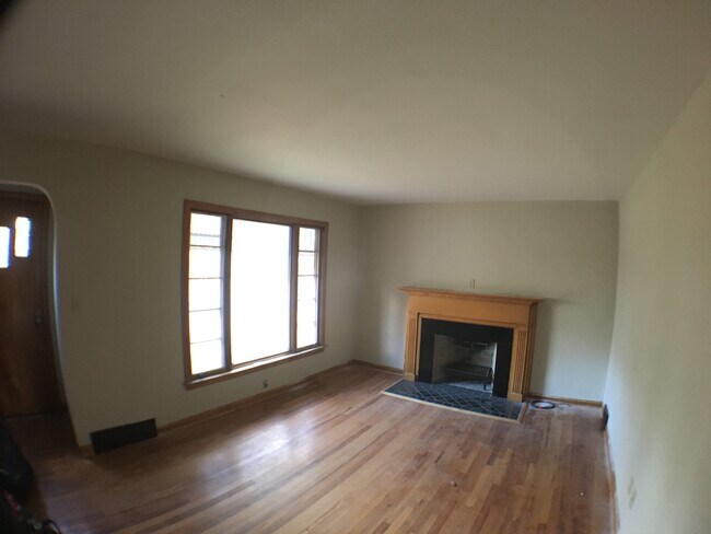 Building Photo - 1470 Brown St