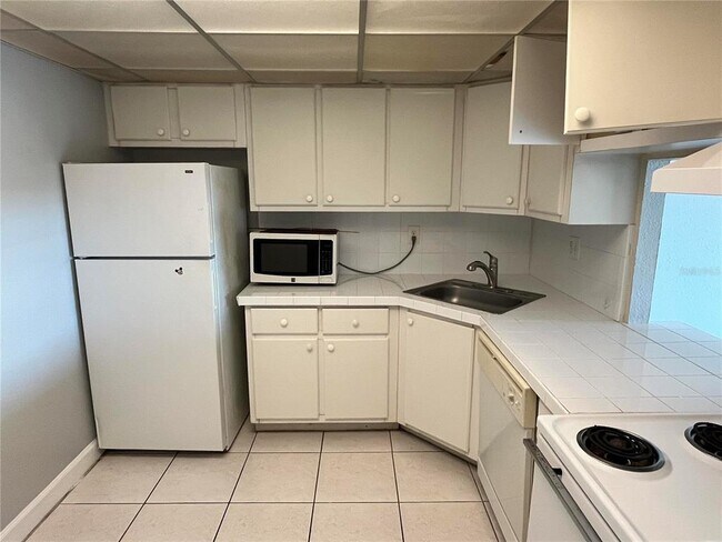 Building Photo - 2760 Coconut Bay Ln