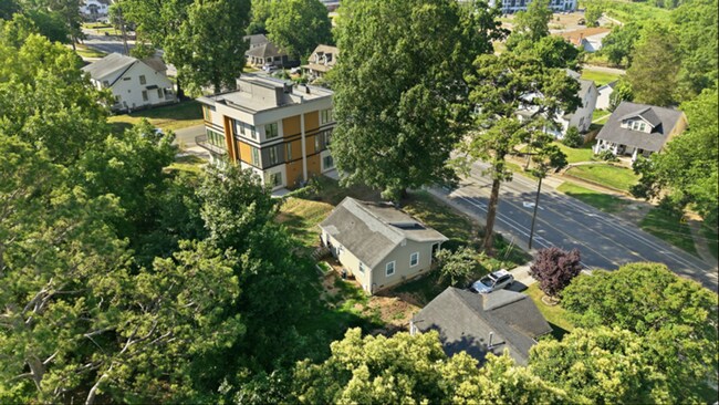 Building Photo - COMING SOON! Fully Furnished 2-Bedroom Home Near Charlotte’s Top Attractions