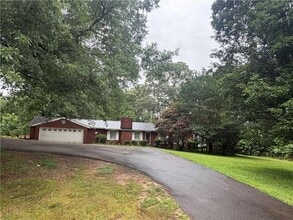 Building Photo - 2580 Buford Dam Rd