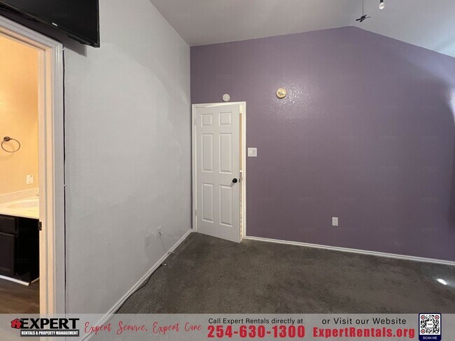 Building Photo - 2604 Wiley Dr